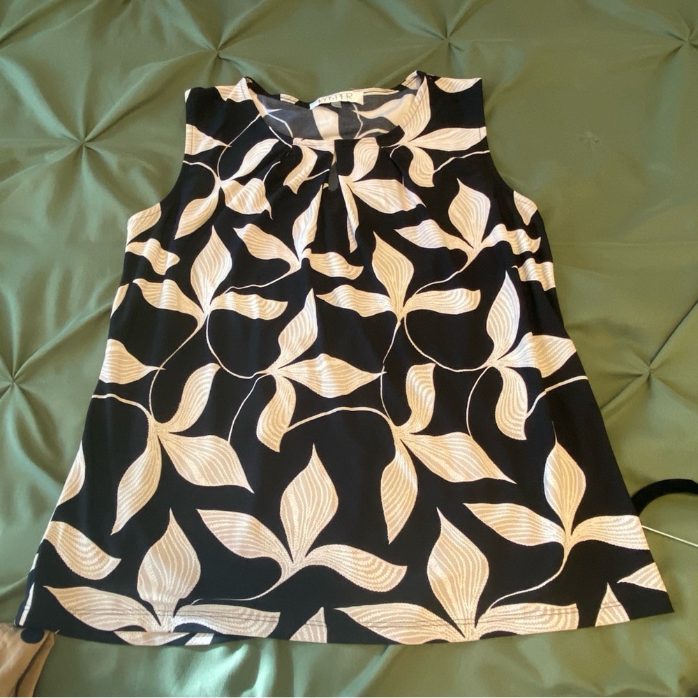 Kasper Black and White Floral Sleeveless Blouse